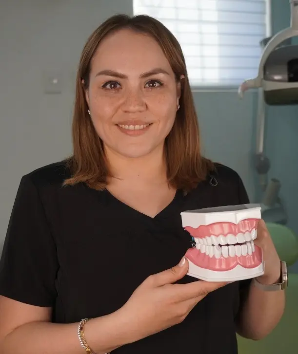 Dra. Gabriela del Toro - Odontopediatra Piedras Negras